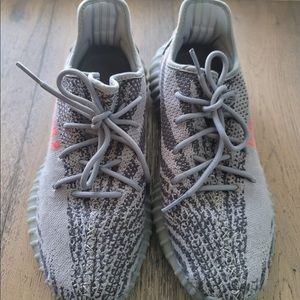Gently Used Yeezy 350 Beluga 2.0